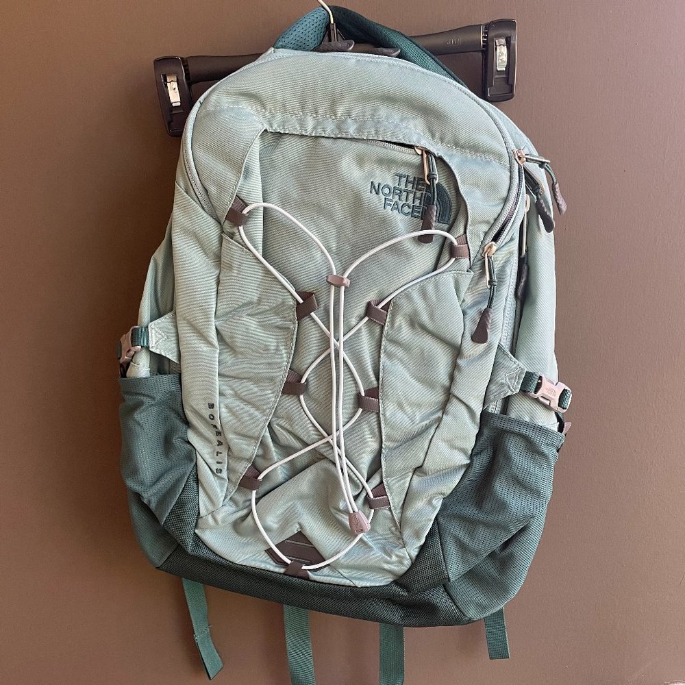 North Face Backpack LIKE NEW